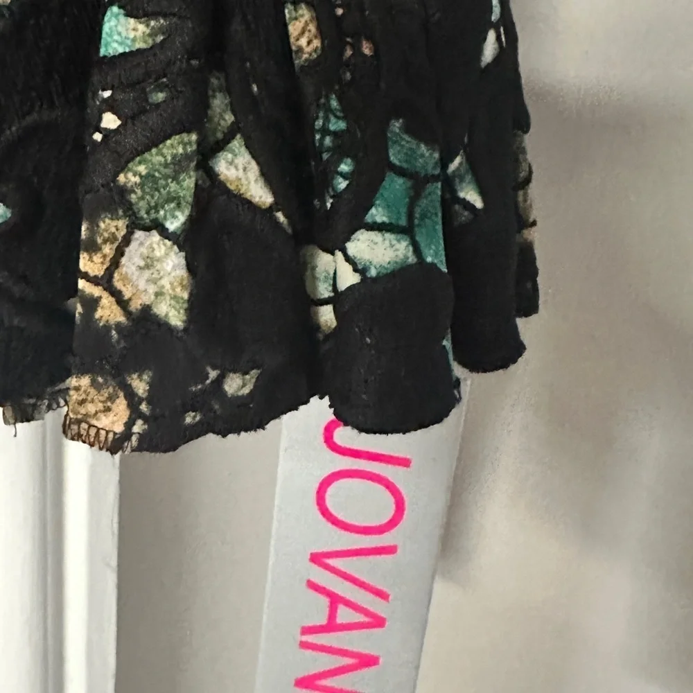 Jovani Masalvi Black and Green Embroidered Top - Size 0 - Picture 11 of 11